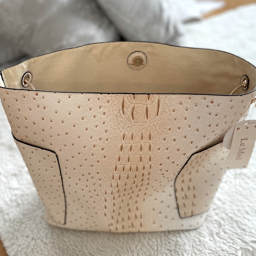 BRAND NEW Le Miel Vegan Leather 2 in 1 Purse with Pouch